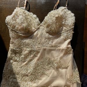 NWOT Windsor long gown, gold lace overlay with high side slit, size S